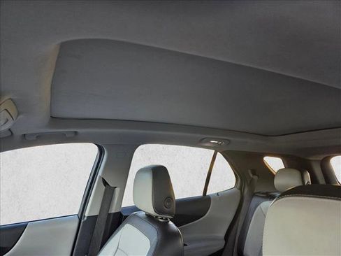 Used 2018 Chevrolet Equinox Premier image 15