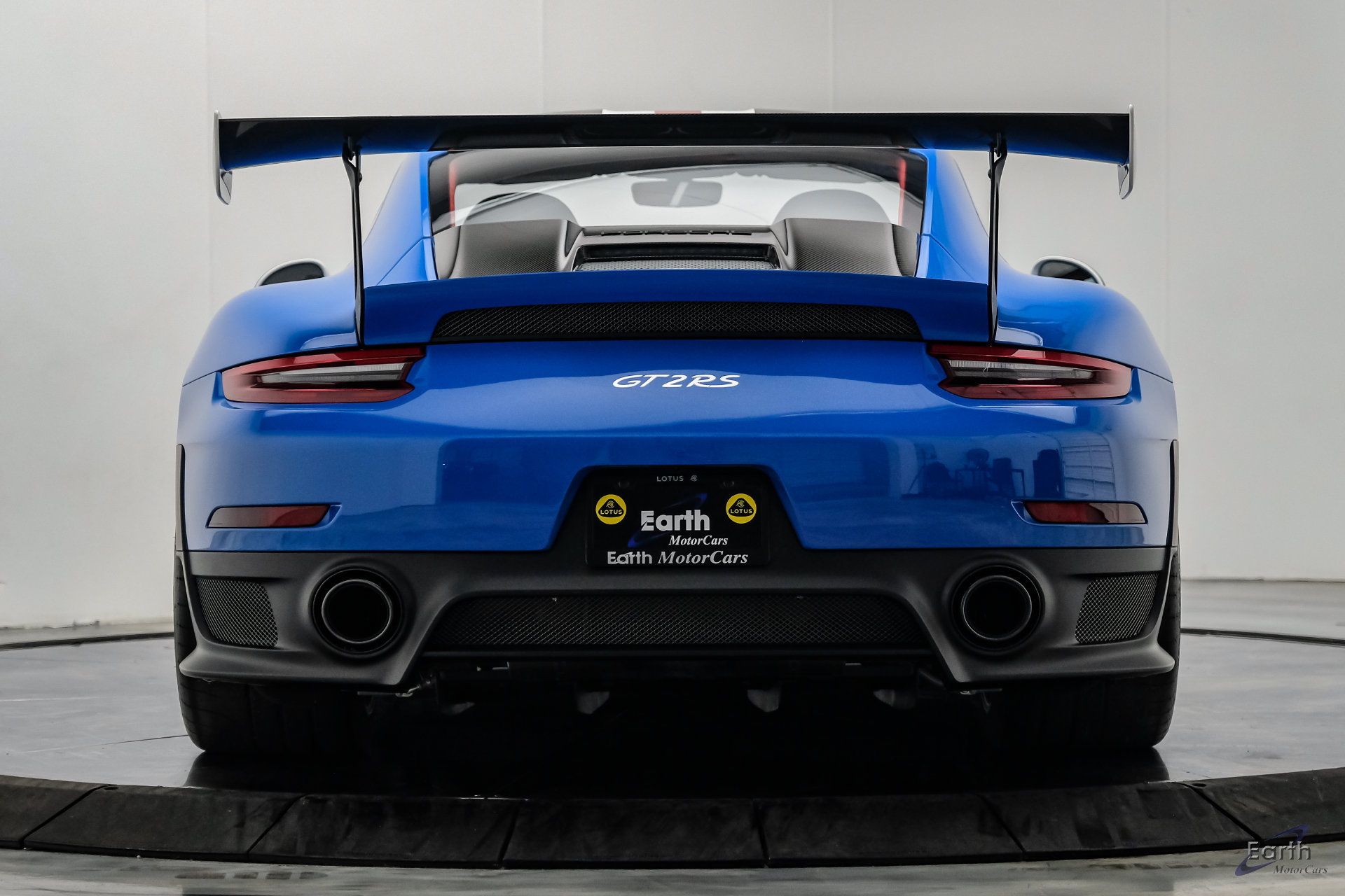 Used 2019 Porsche 911 GT2 RS RWD image 15