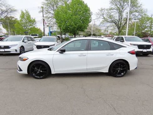 Used 2024 Honda Civic Sport image 3