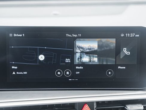 Used 2024 Kia Sorento S image 20