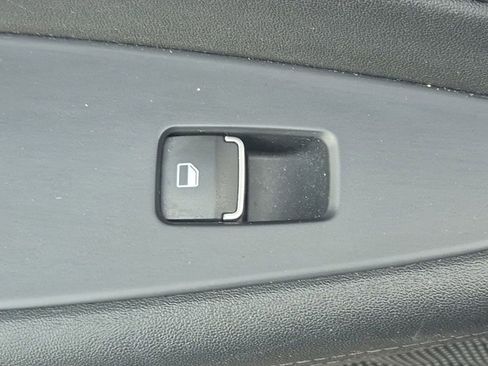 Used 2020 Hyundai Santa Fe SEL FWD image 17