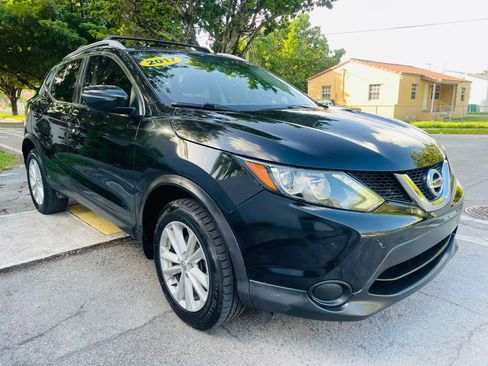 Used 2017 Nissan Rogue Sport SV FWD image 7