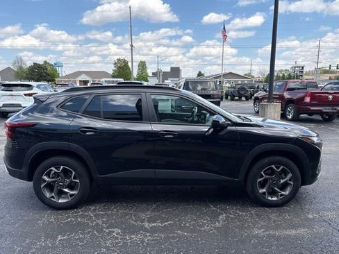 Used 2025 Chevrolet Trax LT w/ Driver Confidence Package FWD image 5