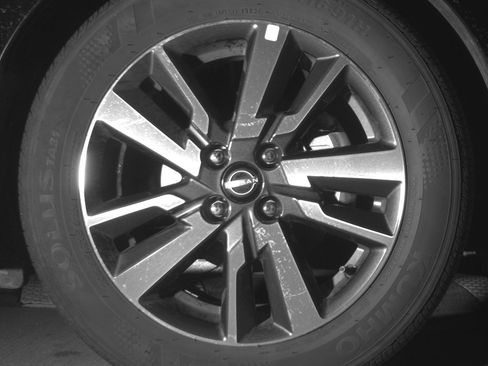 Used 2025 Nissan Versa SV image 13