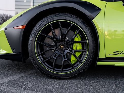 Used 2024 Lamborghini Huracan Sterrato image 26