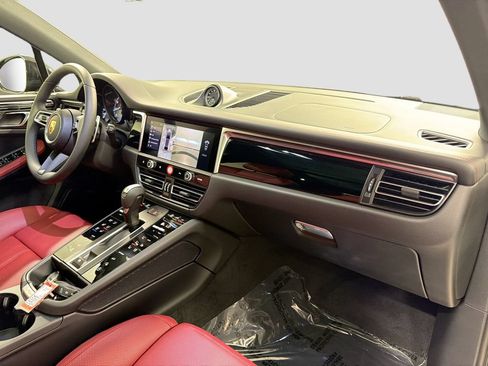 New 2026 Porsche Macan S AWD/4WD image 31