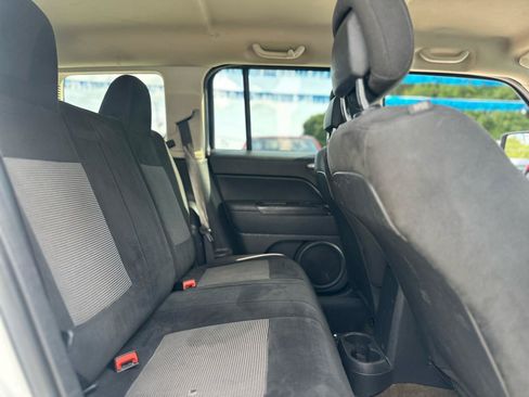 Used 2017 Jeep Patriot Latitude FWD image 15