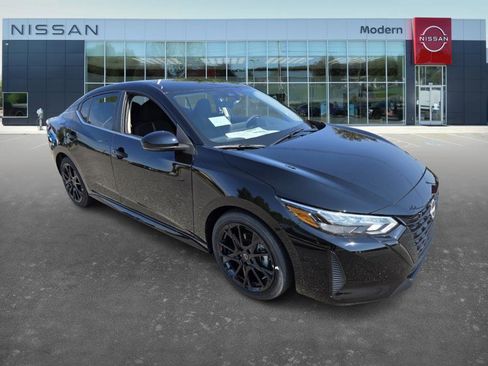 New 2025 Nissan Sentra SR w/ Midnight Edition image 3
