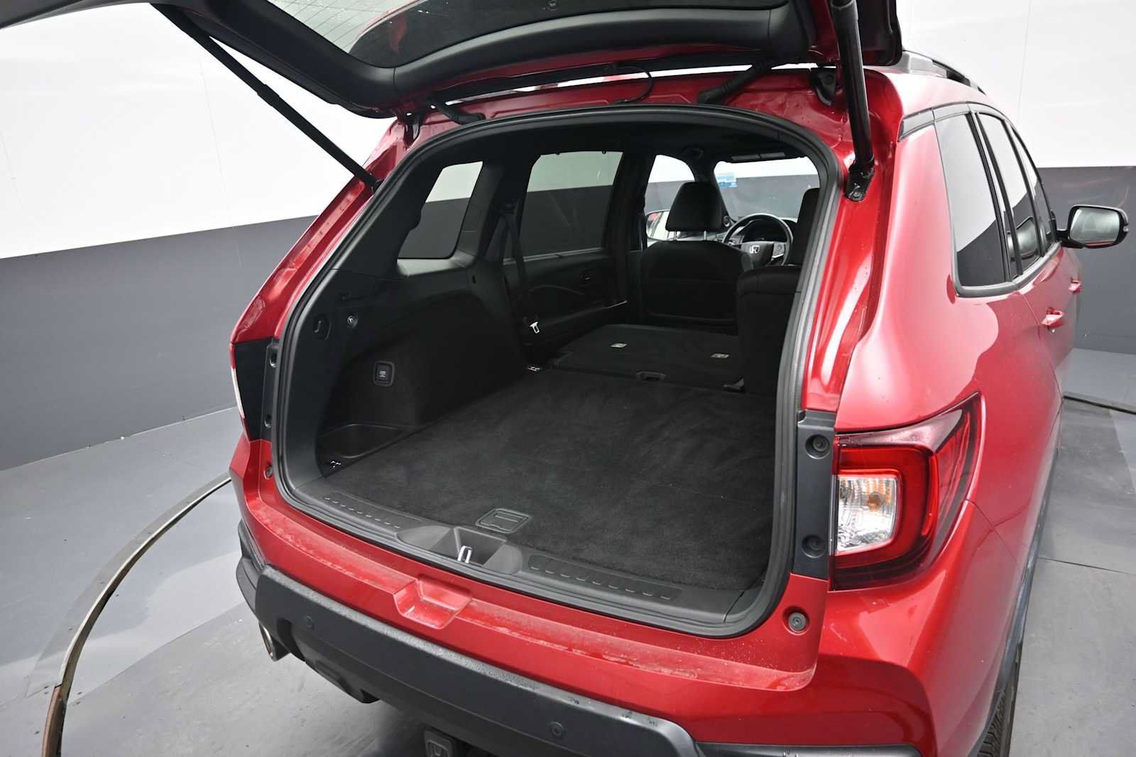 Used 2024 Honda Passport Black Edition image 13