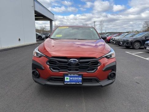 Used 2024 Subaru Crosstrek 2.0i Premium AWD/4WD image 2