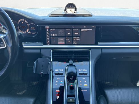 Used 2018 Porsche Panamera 4S AWD/4WD image 12