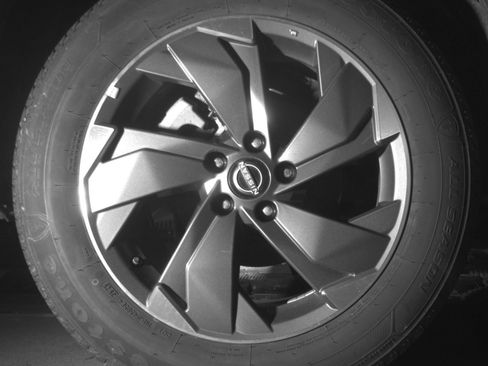 Used 2025 Nissan Rogue SV FWD image 18