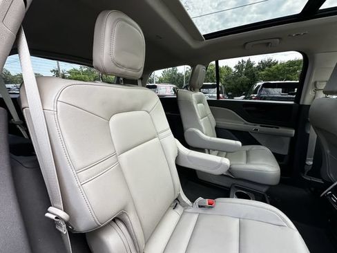 Certified 2023 Lincoln Aviator AWD w/ Premium Package image 38