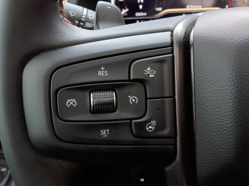 Used 2025 GMC Sierra 1500 AT4 w/ AT4 Premium Package image 11