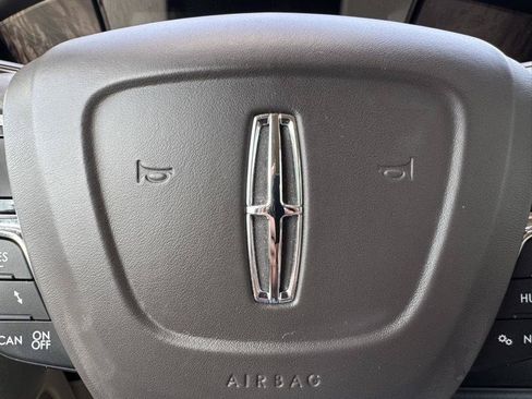 Used 2018 Lincoln Navigator L Reserve w/ Technology Package AWD/4WD image 38