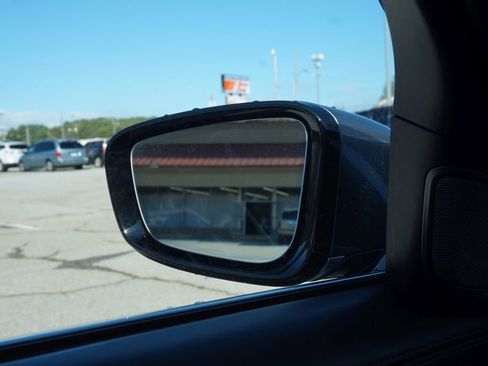 Used 2017 BMW 740i image 46