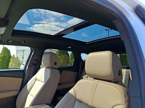 Used 2022 Chevrolet Blazer Premier w/ Enhanced Convenience Package image 13