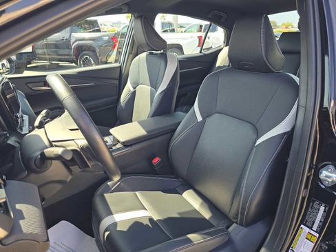 Used 2025 Toyota Camry SE FWD image 22