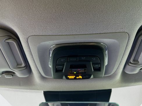 Used 2023 Toyota Corolla Cross LE w/ Moonroof Package image 18