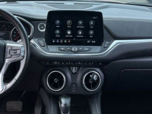 Used 2023 Chevrolet Blazer LT AWD/4WD image 4