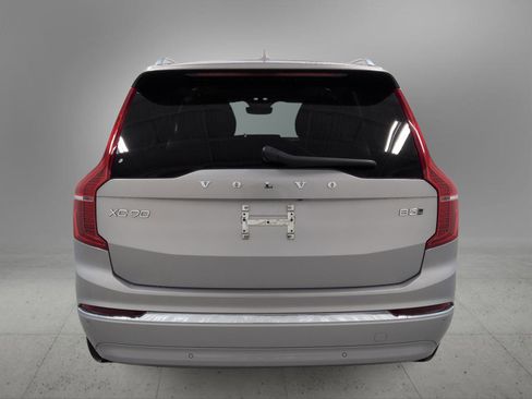 Used 2024 Volvo XC90 B5 Plus image 7