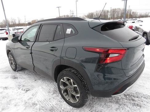 New 2026 Chevrolet Trax LT w/ Driver Confidence Package image 6