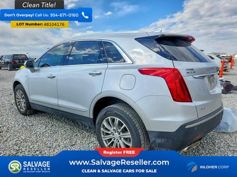 Used 2017 Cadillac XT5 Luxury w/ Driver Awareness Package image 3