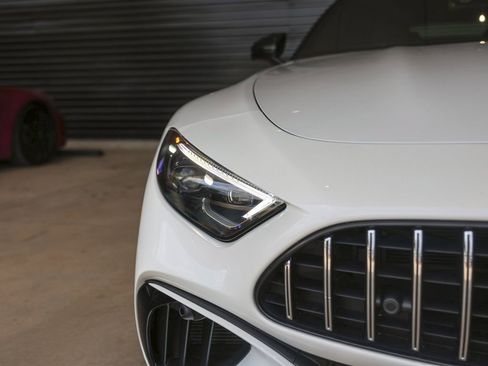 Used 2022 Mercedes-Benz SL 55 AMG 4MATIC image 12