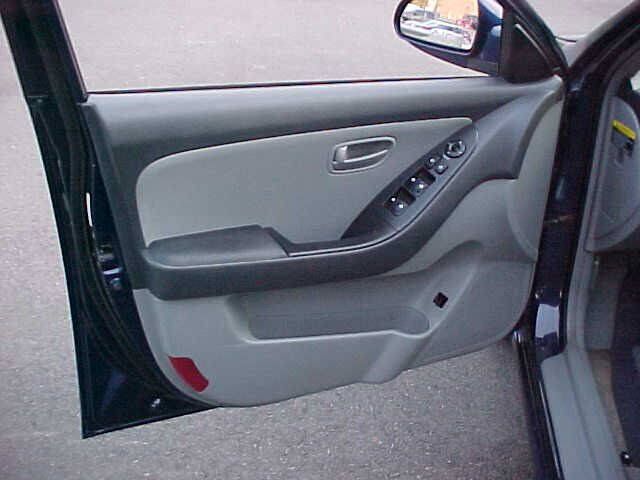 Used 2007 Hyundai Elantra GLS FWD image 15
