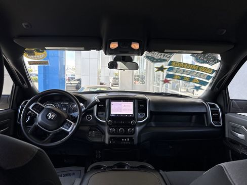 Used 2022 RAM 2500 Big Horn w/ Cold Weather Group image 18