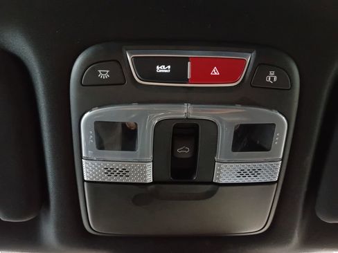 Used 2025 Kia Telluride AWD image 5