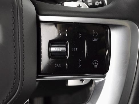 Used 2023 Land Rover Range Rover SE image 31