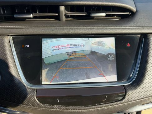 Used 2017 Cadillac XT5 FWD image 47
