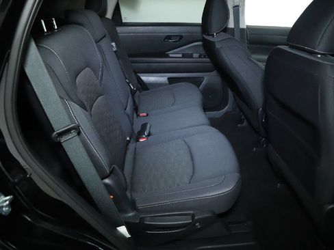 Certified 2024 Nissan Pathfinder SV AWD/4WD image 35