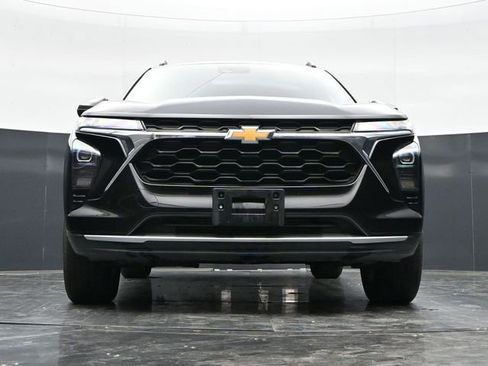 Used 2025 Chevrolet Trax LT w/ LT Convenience Package FWD image 35