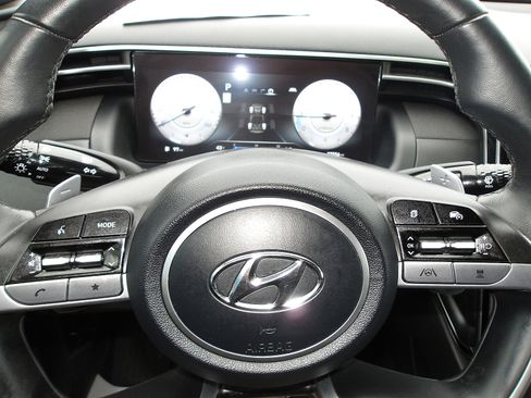 Used 2022 Hyundai Santa Cruz Limited image 16