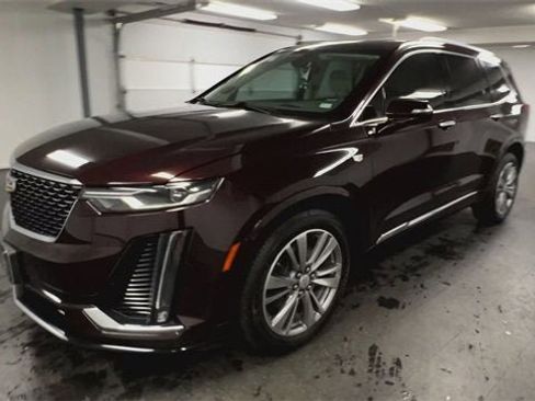 Used 2021 Cadillac XT6 Premium Luxury image 4