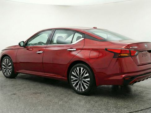Used 2025 Nissan Altima 2.5 SV image 6