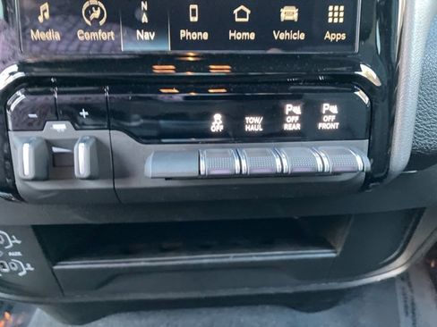 Used 2024 RAM 2500 Big Horn w/ Night Edition image 19