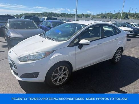 Used 2019 Ford Fiesta SE w/ Equipment Group 201A FWD image 2