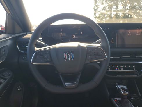 New 2025 Buick Envista Avenir image 14