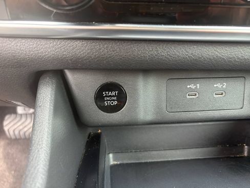 Used 2024 Nissan Rogue S AWD/4WD image 29