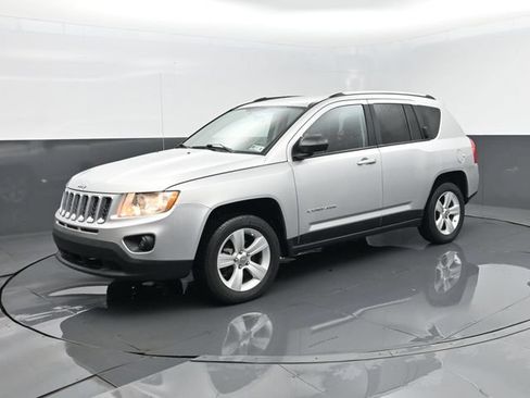 Used 2011 Jeep Compass 4WD image 1