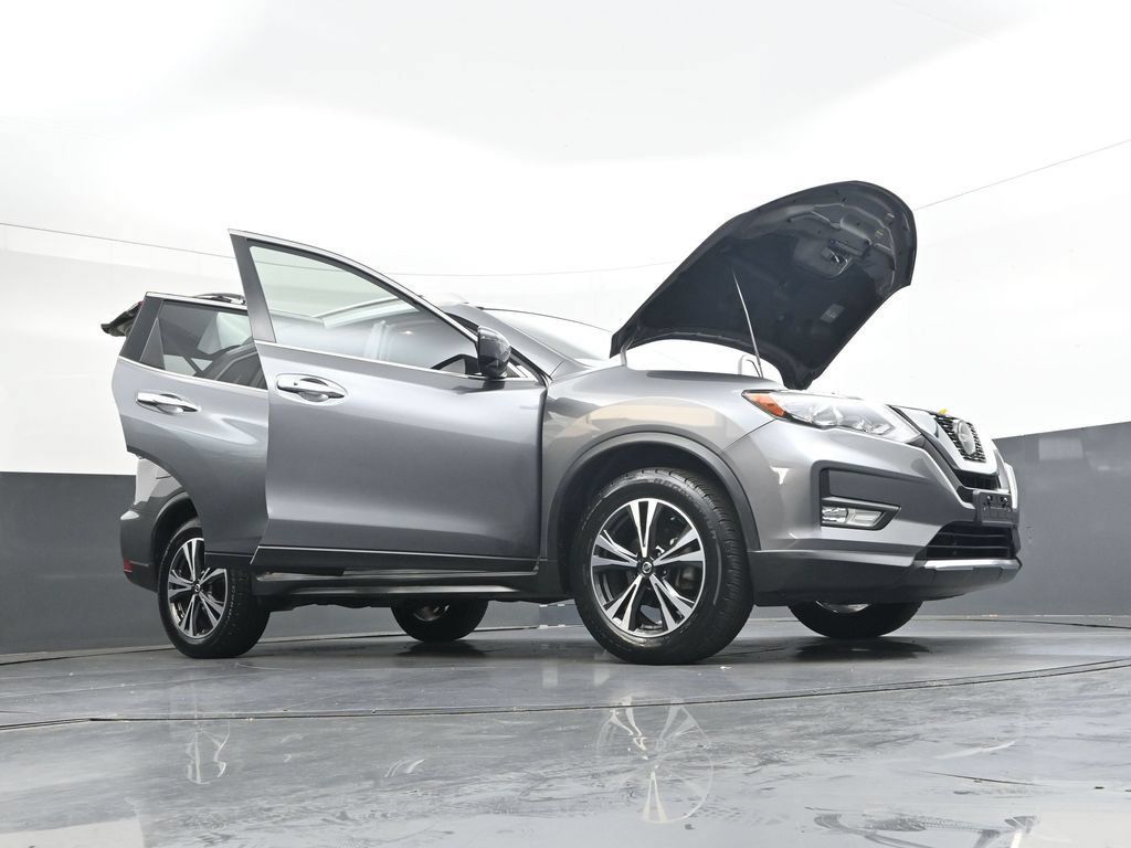 Used 2019 Nissan Rogue SV w/ Premium Package FWD image 45