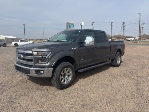 Used 2016 Ford F150 Lariat w/ Equipment Group 501A Mid image 8
