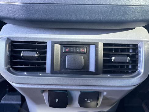 Used 2023 Ford F150 Limited image 27