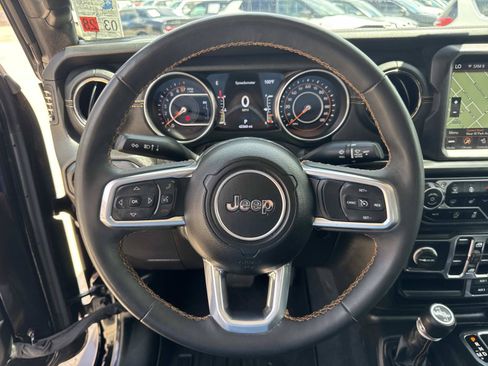Used 2023 Jeep Gladiator Overland AWD/4WD image 21