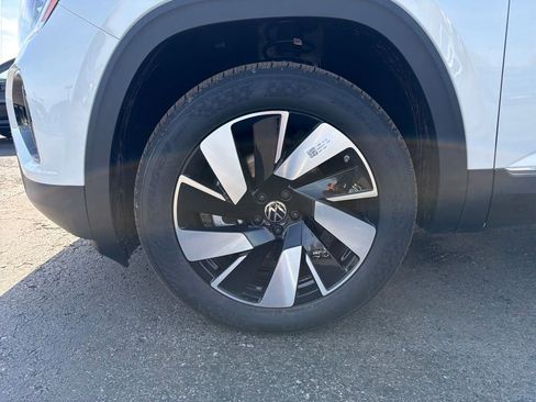 New 2026 Volkswagen Atlas Cross Sport SEL AWD/4WD image 30