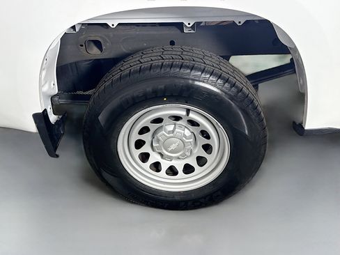 Used 2021 Chevrolet Silverado 1500 W/T w/ WT Value Package image 31