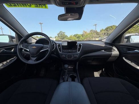 Used 2025 Chevrolet Malibu LT FWD image 31